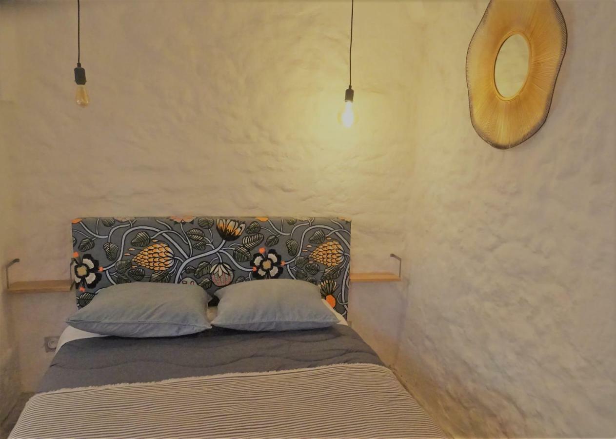 Appartement Spacieux Avec Une Vue Sur Tours Exteriör bild