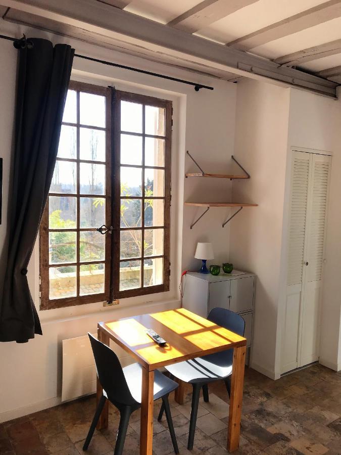 Appartement Spacieux Avec Une Vue Sur Tours Exteriör bild