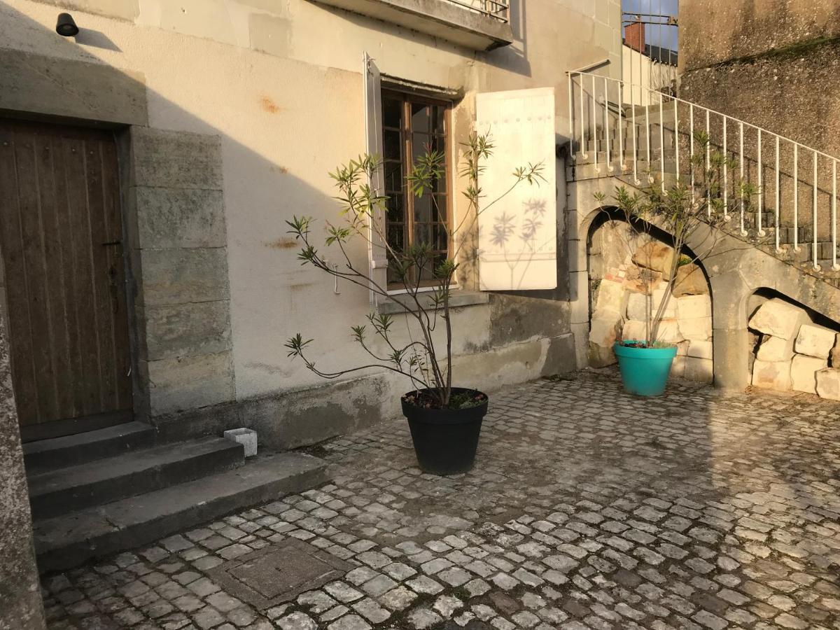 Appartement Spacieux Avec Une Vue Sur Tours Exteriör bild